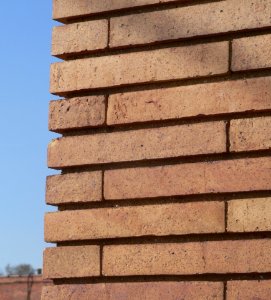 Sioux City First Congl SW corner brickwork 3