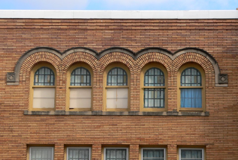 Sioux City First Congl W wing S windows 1