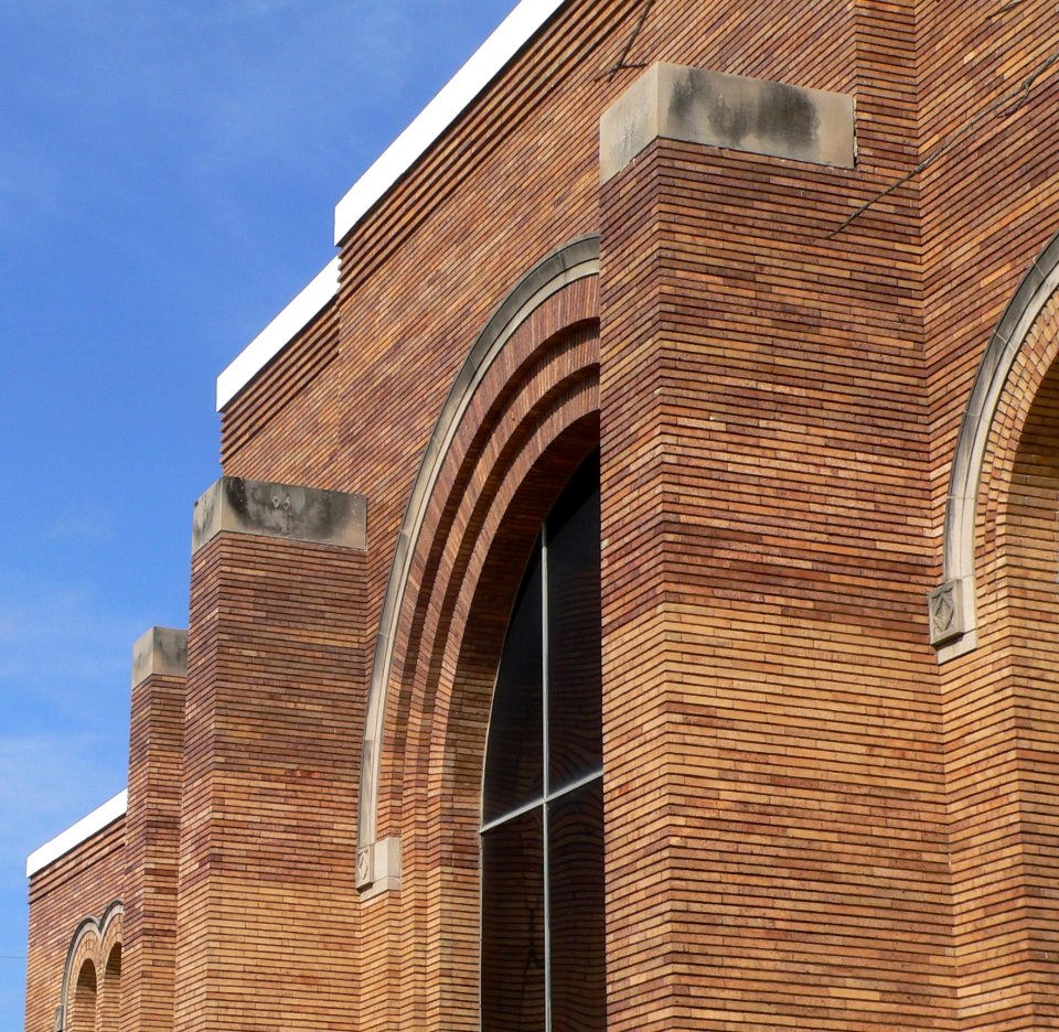 Sioux City First Congl S pilasters 2