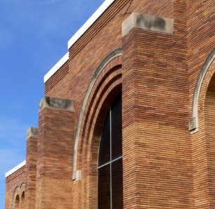 Sioux City First Congl S pilasters 2