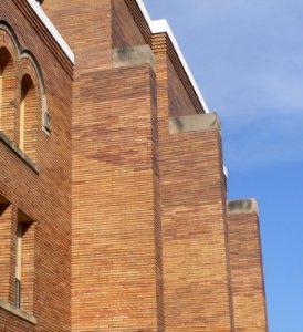 Sioux City First Congl S pilasters 4