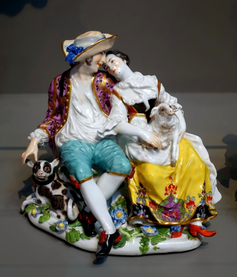 Shepherd lovers, Johann Joachim Kaendler, Meissen Porcelain Factory, c. 1738, hard-paste porcelain - Wadsworth Atheneum - Hartford, CT - DSC05462