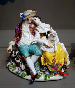 Shepherd lovers, Johann Joachim Kaendler, Meissen Porcelain Factory, c. 1738, hard-paste porcelain - Wadsworth Atheneum - Hartford, CT - DSC05462
