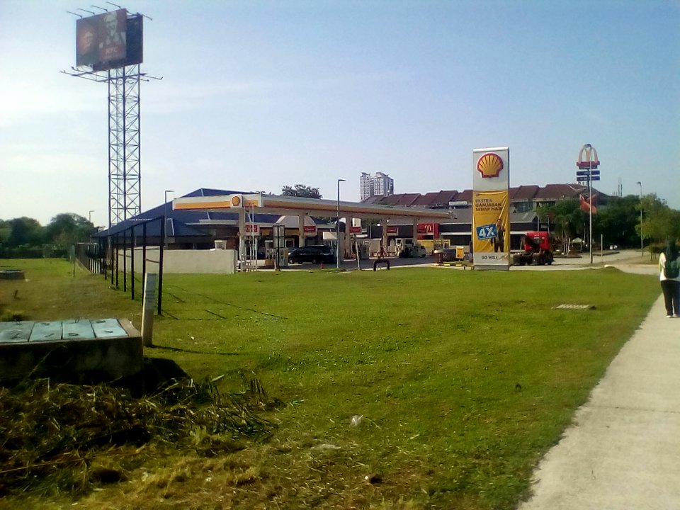 Shell Petrol Station Kota Damansara