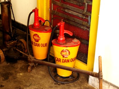 Shell Car Dan Olie