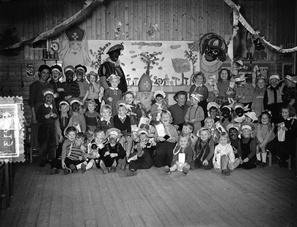 Sint Nicolaasfeest school Uiterwaardenstraat Amsterdam, Bestanddeelnr 906-8713