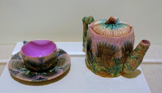 Shell and Seaweed Tea Set, by Griffen, Smith & Co., United States, 1880-1887, majolica - Portland Museum of Art - Portland, Maine - DSC04218