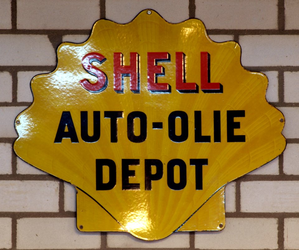 SHELL enamel advert sign at the den hartog ford museum pic-044