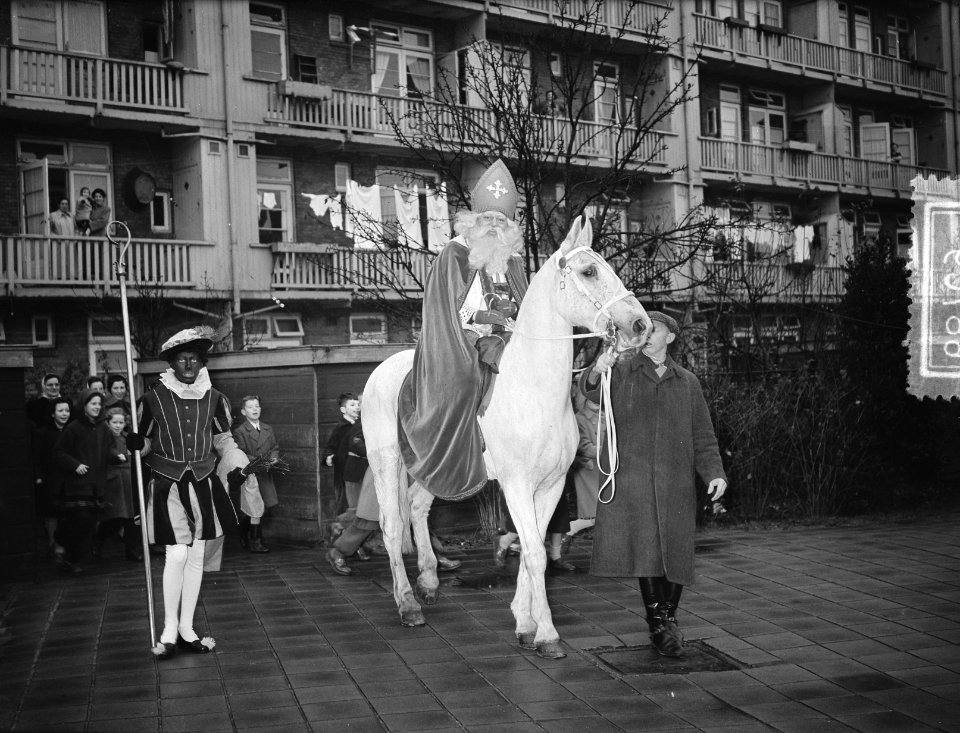 Sint Nicolaasfeest school Uiterwaardenstraat Amsterdam, Bestanddeelnr 906-8709
