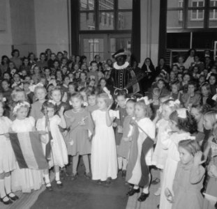 Sint Nicolaas op Prinsenschool, Prinsengracht 781, Bestanddeelnr 903-1265