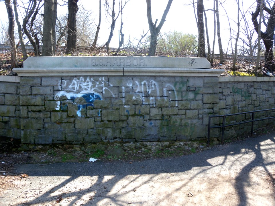 SIRT S S Harbor wall jeh
