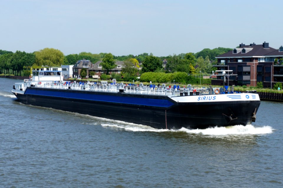 Sirius - ENI 02324329, Amsterdam-Rijn kanaal, pic2