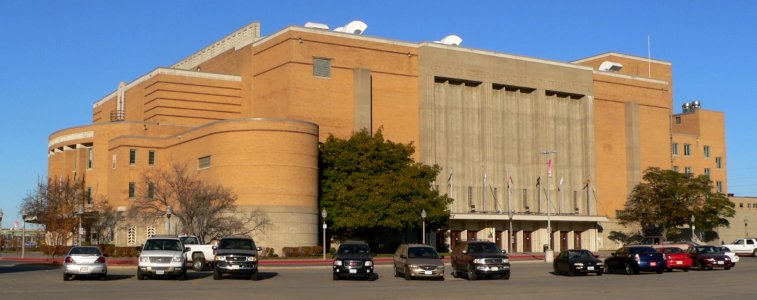 Sioux City Municipal Auditorium from SE 3
