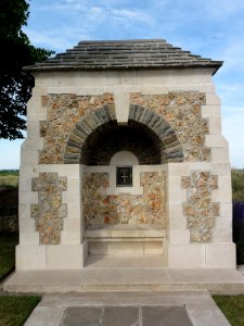 Sissonne (Aisne) British Cemetery (04)