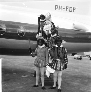 Sinterklaas komt aan met Fokker Friendship, Bestanddeelnr 913-2548