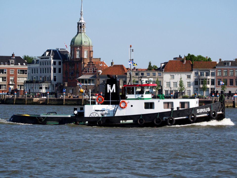 Sirius - ENI 03110622, sleepboot op de Oude Maas, Dordrecht, pic2