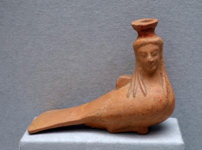 Siren with crown (polos), c. 500 BC, L 147 - Martin von Wagner Museum - Würzburg, Germany - DSC05676