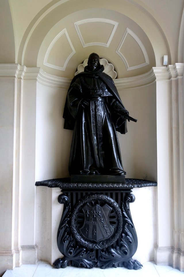 Sir John Bankes MP PC (1589-1644), by Baron Carlo Marochetti, 1853-1855, bronze - Kingston Lacy - Dorset, England - DSC03385