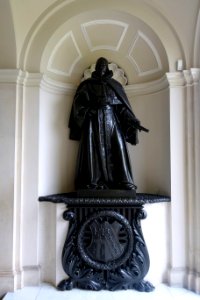 Sir John Bankes MP PC (1589-1644), by Baron Carlo Marochetti, 1853-1855, bronze - Kingston Lacy - Dorset, England - DSC03385