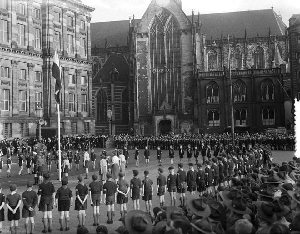 Sint Jorisdag . Padvinders Dam Amsterdam, Bestanddeelnr 905-6792