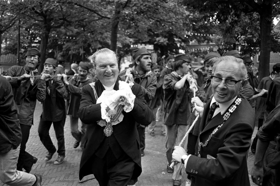 Sir James Miller (wnd burgemeesterr Londen) en burgemeester Troostwijk van Amers, Bestanddeelnr 924-8394