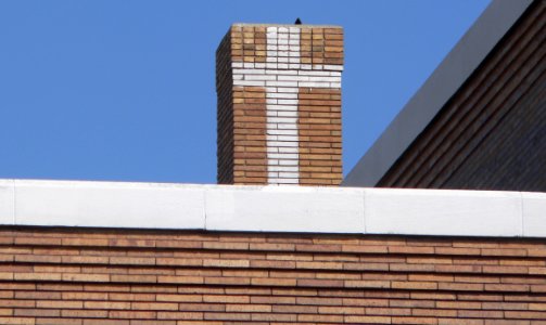 Sioux City First Congl chimney from S 1