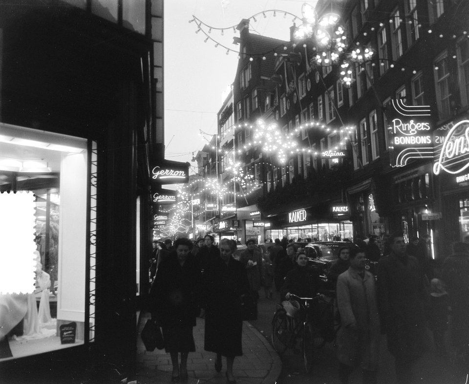 Sint Nicolaasverlichting Kalverstraat Amsterdam, Bestanddeelnr 907-4745