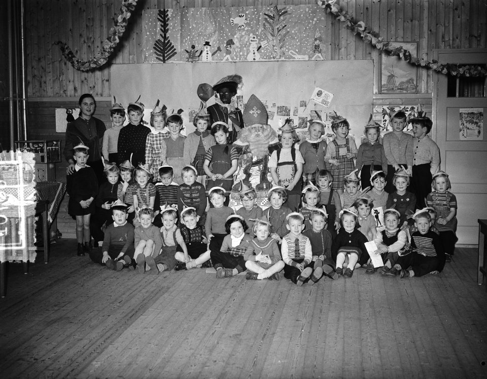 Sint Nicolaasfeest school Uiterwaardenstraat Amsterdam, Bestanddeelnr 906-8701