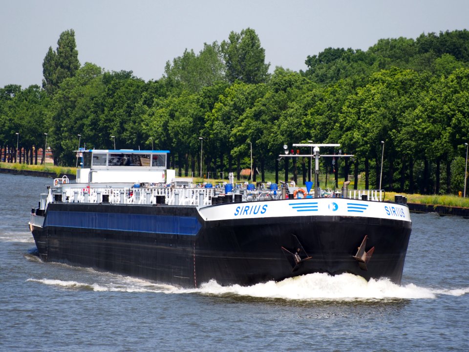 Sirius - ENI 02324329, Amsterdam-Rijn kanaal, pic1