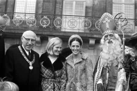 Sint Nicolaas optocht Amsterdam. Burgemeester, Sj. Dijkstra , Joan Haanappel , S, Bestanddeelnr 922-9757
