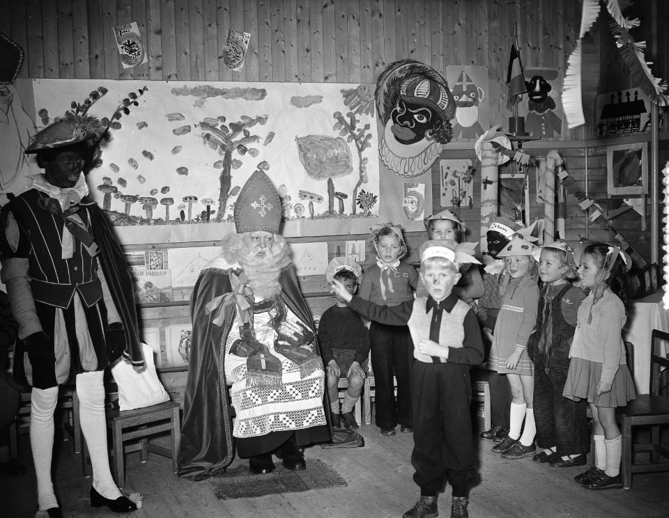 Sint Nicolaasfeest school Uiterwaardenstraat Amsterdam, Bestanddeelnr 906-8702