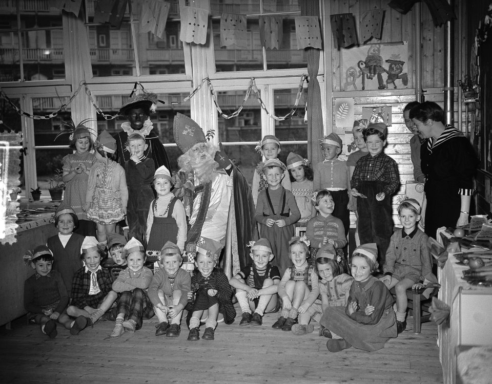 Sint Nicolaasfeest school Uiterwaardenstraat Amsterdam, Bestanddeelnr 906-8711