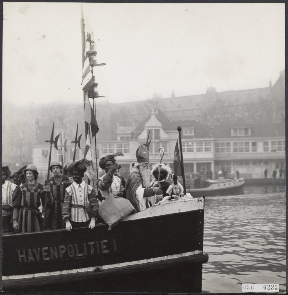 Sinterklaasfeesten, optochten, stoomschepen, sint nicolaas, Sinterklaas, Bestanddeelnr 056-0235