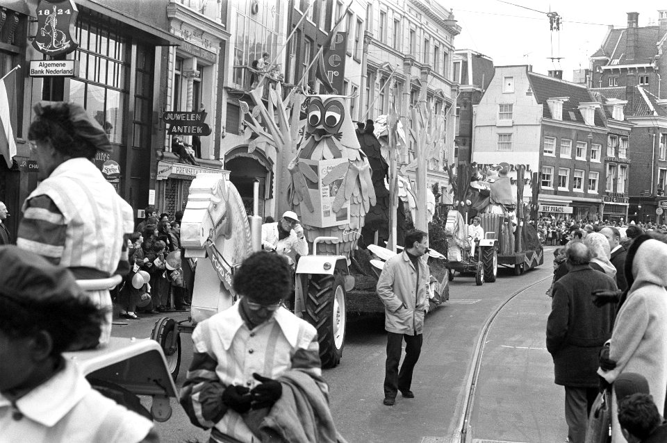 Sint Nicolaas optocht Amsterdam. Burgemeester, Sj. Dijkstra , Joan Haanappel , S, Bestanddeelnr 922-9756
