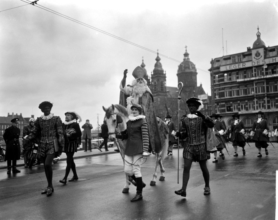 Sinterklaas in Amsterdam Sinterklaas tijdens zijn intocht, Bestanddeelnr 915-7486