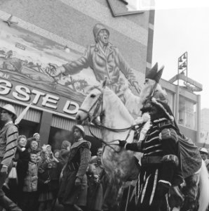 Sinterklaas in Rotterdam gearriveerd op de Parkkade, Bestanddeelnr 914-5110