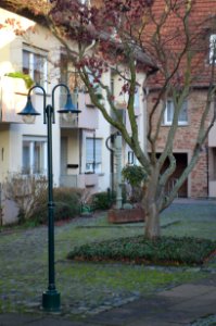 Sindlingen, Huthmacherstraße 15, Zehnthof mit Brunnen