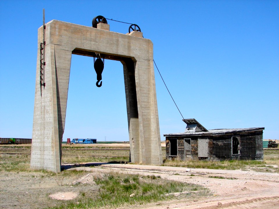 Sioux Ord depot crane