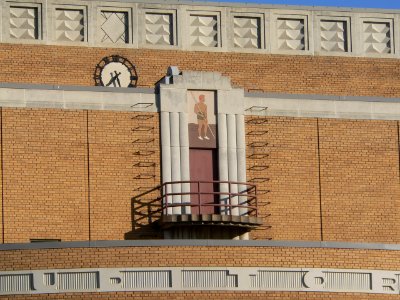 Sioux City Municipal Auditorium S center upper
