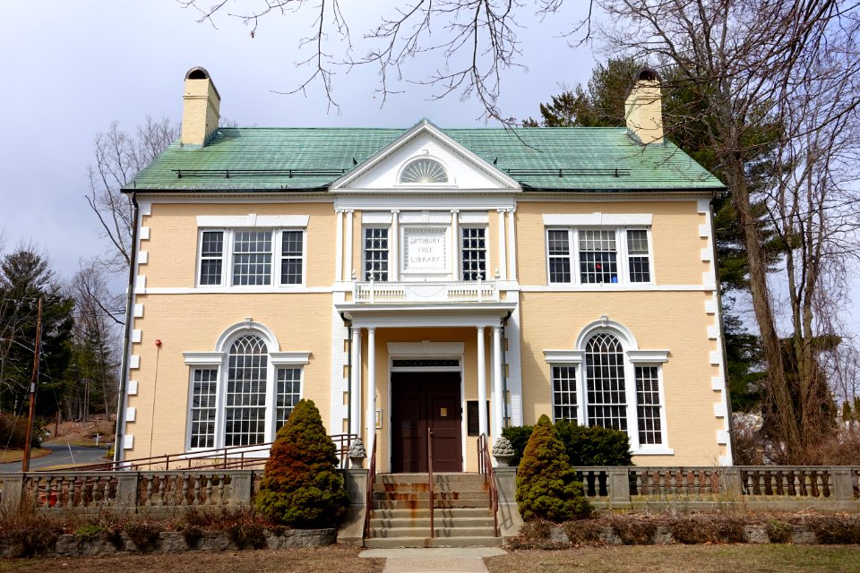 Simsbury Free Library - Simsbury, CT - DSC00563