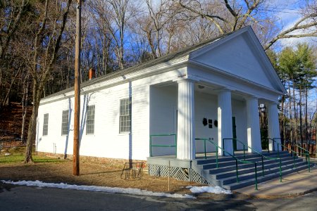 Simsbury Town House, 1839 - Simsbury, Connecticut - DSC04875