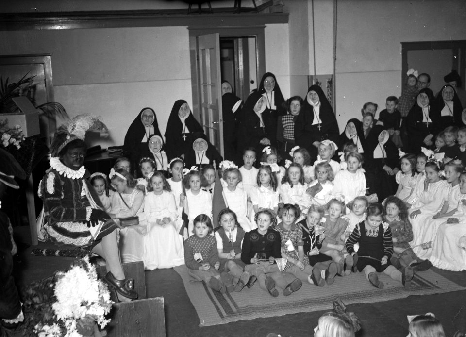 Sint Nicolaas op Prinsenschool, Prinsengracht 781, Bestanddeelnr 903-1254
