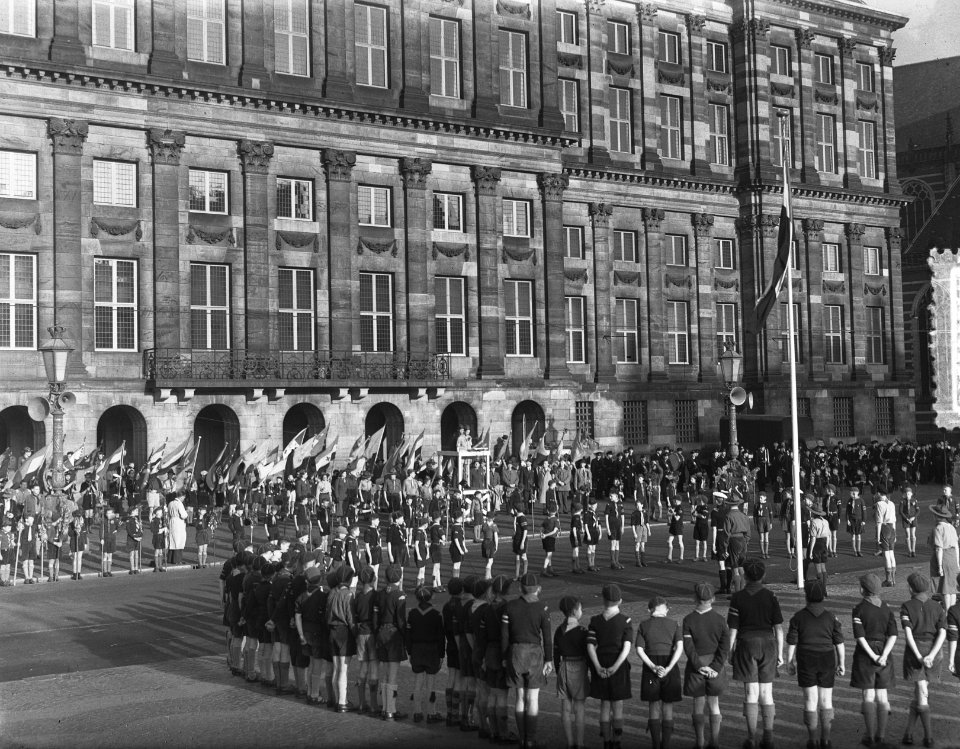 Sint Jorisdag . Padvinders Dam Amsterdam, Bestanddeelnr 905-6793