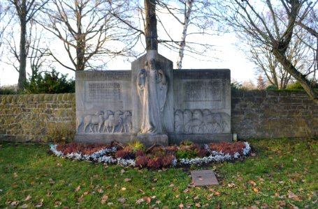 Sindlingen, Friedhof, Grab von Meister