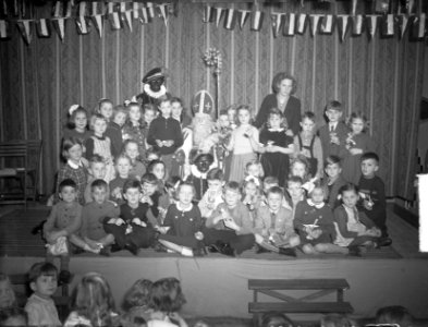 Sint Nicolaas op Peetersschool, Richard Holstraat te Amsterdam, Bestanddeelnr 903-1253