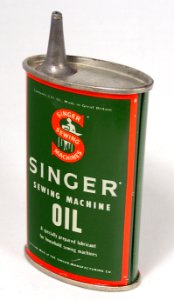 Singer sewing machine oil tin, 3 Fl Oz, pic 1