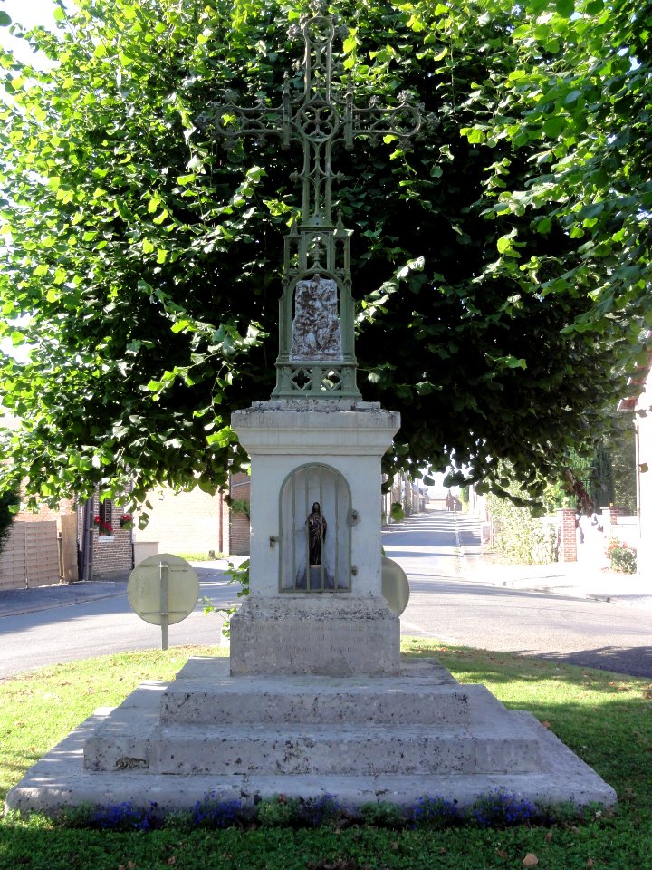 Sissy (Aisne) oratoire-croix de chemin