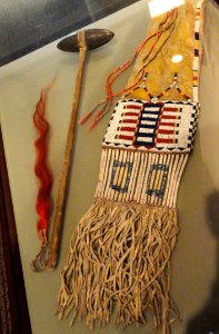 Sitting Bull's tobacco bag and ceremonial war club - Native American collection - Peabody Museum, Harvard University - DSC05403