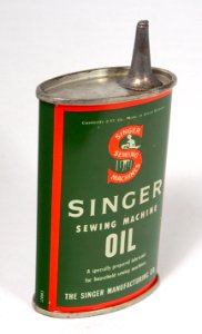 Singer sewing machine oil tin, 3 Fl Oz, pic 2 photo