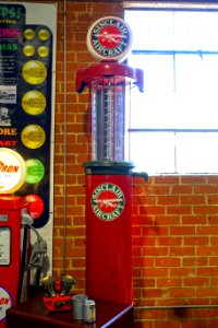 Sinclair Aircraft gas pump - Automobile Driving Museum - El Segundo, CA - DSC02184
